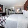 Отель Red Roof Inn Muscle Shoals, фото 5