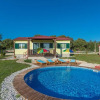 Отель Holiday House with Private Pool for 6-8 Persons in the Holiday Park Jelovci, фото 1