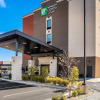 Отель Holiday Inn Express & Suites East Tulsa - Catoosa, фото 1