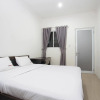 Отель RedDoorz Tebet Utara Street, фото 3