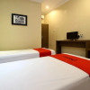 Отель RedDoorz Plus @ Jalan Damai 2, фото 6