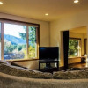 Отель Mt Baker Lodging Cabin 70 - Sleeps 8, фото 2