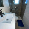 Отель Modern Luxury 2 Bedroom, фото 11