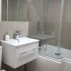 Отель Stunning 2 Bed Ensuites Flat in Victoria - Zone 1, фото 9