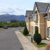 Отель House at Killarney's Holiday Village, фото 1