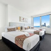 Отель Private 3 Bed Ocean View Q Surfers Paradise, фото 4