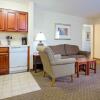 Отель Staybridge Suites Cranbury, an IHG Hotel, фото 11