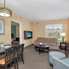 Отель Near Disney - 1BR With Two Queen Beds - With Shared Pool and Hot Tub, фото 17
