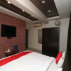 Отель OYO 11722 Crystal Guest House, фото 8