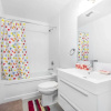 Отель Toronto Furnished Living College Street Elevate Rooms., фото 16