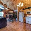 Отель Ever After - One Bedroom Cabin, фото 9