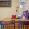 Отель RedDoorz Syariah near GOR Satria 4, фото 10