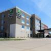 Отель Holiday Inn Express & Suites Warrensburg North, an IHG Hotel, фото 1