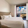 Отель Upscale Modern 2 Bedroom Condo on the Beach, фото 38