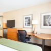 Отель Holiday Inn Express West Los Angeles, фото 6
