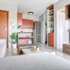 Отель Sunny & Cosy 2nd Floor Apt with a Balcony, фото 8