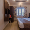 Отель OYO 10217 Hotel Golden Palms, фото 5