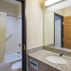 Отель Quality Inn & Suites, фото 8