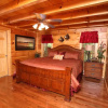 Отель Off The Clock - Four Bedroom Cabin, фото 2