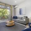 Отель 2 Bedrooms on Hobson Street with carpark - by Urban Butler в Окленде