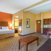 Отель Holiday Inn Express & Suites Huntersville Birkdale, фото 6