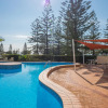 Отель Burleigh Surf Apartments, фото 15