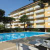 Отель Excellent Location for a Flat With Shared Pool, фото 9
