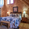 Отель Bear Vista Retreat w HotTub Pool View, фото 4