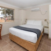 Отель BIG4 Opal Caravan Park, фото 1