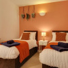 Отель Beautiful Two Bedroom Coach House - Free Parking & Netlfix, фото 5