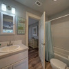 Отель Beach Daze by Avantstay 1 Block to Beach, фото 10