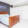 Отель Bright 3 Bedroom Home in Clapham South, фото 14