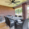 Отель Pensacola Home w/ Private Lanai, 9 Mi to Downtown!, фото 15