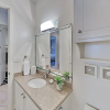 Отель Modern Las Olas - Ocean Views, Pool & Tennis 3 Bedroom Condo, фото 11