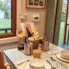 Отель Merlins Cabin - 2 Bedroom Cabin - Blaen Cedi Farm - Penclawdd, фото 9
