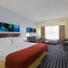 Отель Holiday Inn Express Hotel & Suites Clearwater North-Dunedin, an IHG Hotel, фото 12