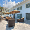 Отель Shore to Please Beach Oceanfront Patio Pet Friendly, фото 16