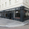 Отель Black Isle Bar and Rooms, фото 1