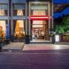 Отель Jundiwan Hotel Xiamen University, фото 1