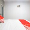 Отель OYO 2669 Crown Residence, фото 33