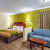 Отель Rodeway Inn & Suites Fort Jackson, фото 7