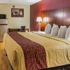 Отель Red Roof Inn & Suites Fayetteville - Fort Bragg, фото 4