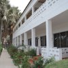 Отель Holiday Beach Club Hotel в Кололи