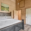 Отель Hilltop Dreamin' 4 Bedroom Cabin by RedAwning, фото 16