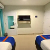 Отель Front One Cabin Hotel Semarang, фото 1