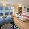 Отель Spacious 3bed2bath W/Balcony in Battersea, фото 11