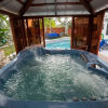 Отель Gorgeous Urban Oasis W/hot Tub, Heated Pool And Private Movie Theater 3 Bedroom Home by Redawning, фото 29
