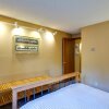 Отель 41sw - Sauna - Wifi - Fireplace - Sleeps 8 3 Bedroom Home by Redawning, фото 3