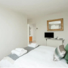 Отель Stunning 2BD property w/ garden in Salisbury, фото 7