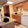 Отель Rockridge 2BR Townhouses, фото 13